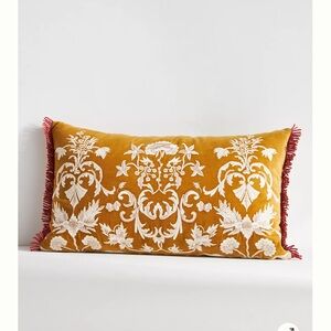 NWT Anthropologie Harlowe Pillow in Maize 14”x24”